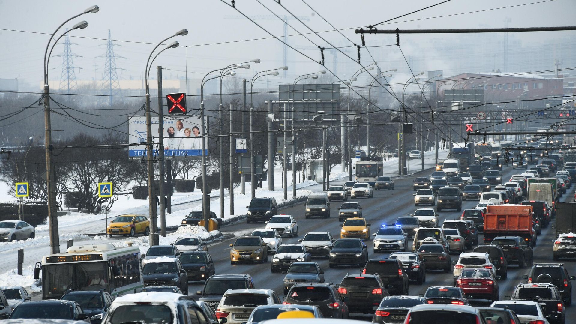 Дорожное движение на одной из улиц в Москве Дорожное движение на одной из улиц в Москве - РИА Новости, 1920, 27.02.2023