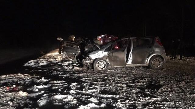 ДТП с автомобилями Лада Приора и Fiat Punto в Ульяновской области ДТП с автомобилями Лада Приора и Fiat Punto в Ульяновской области - РИА Новости, 1920, 03.01.2022