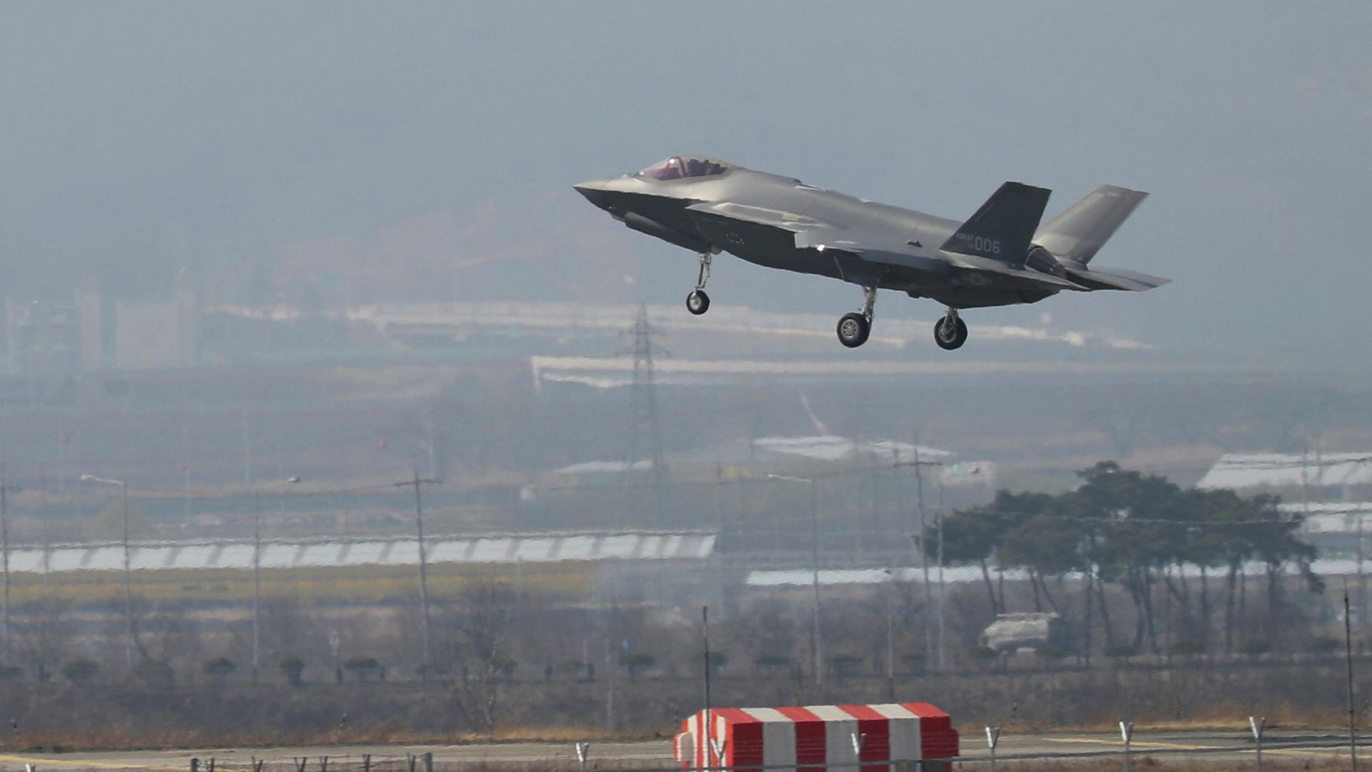 Истребитель F-35A на авиабазе Чхунджу в Южной Корее - РИА Новости, 1920, 13.09.2023