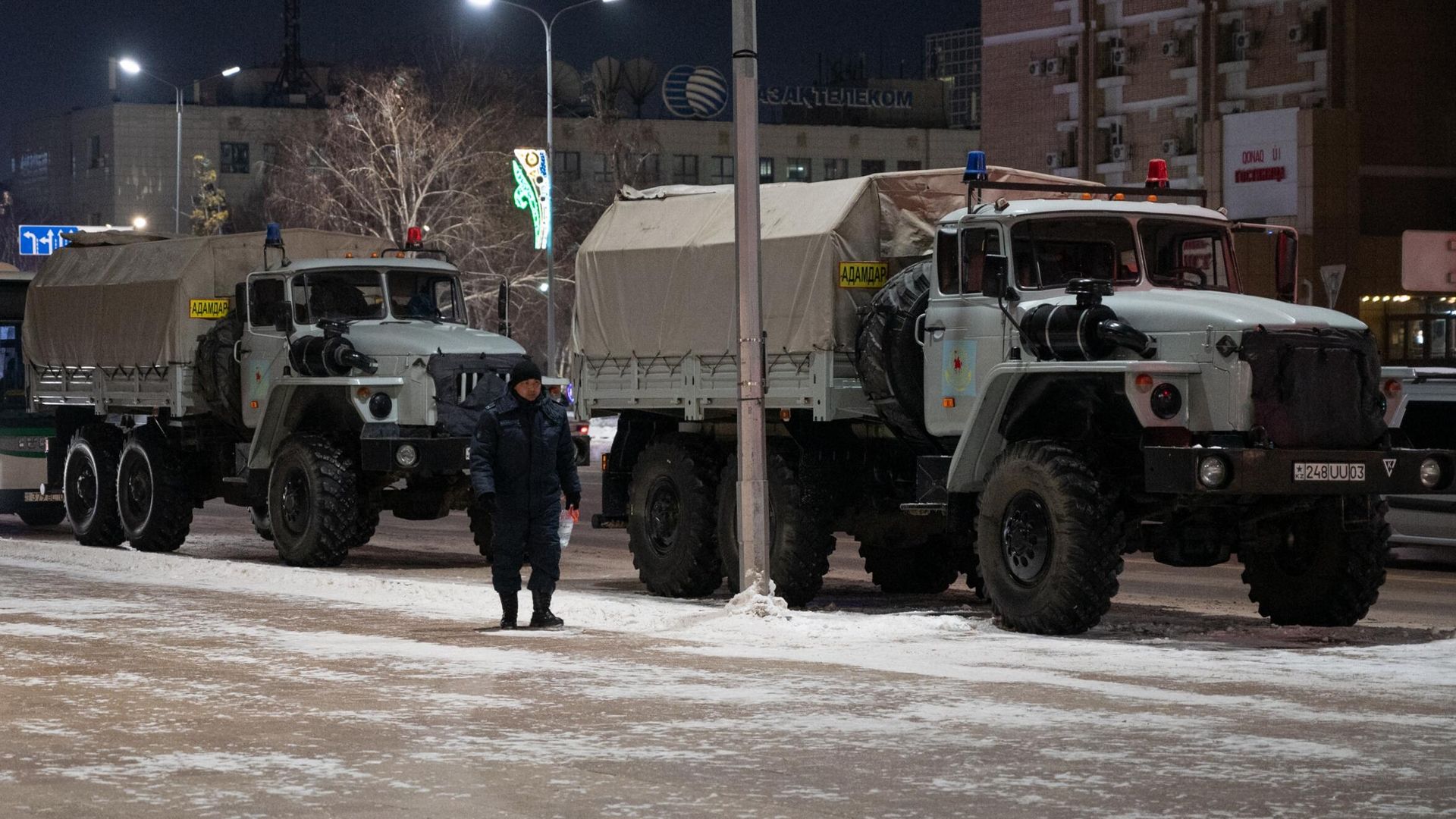 Военнослужащий Национальной гвардии Казахстана Военнослужащий Национальной гвардии Казахстана - РИА Новости, 1920, 06.01.2022