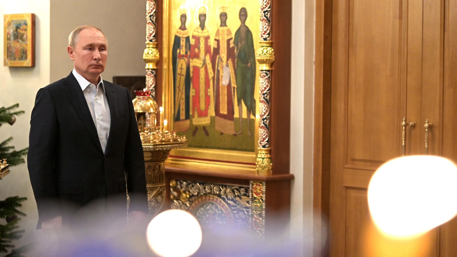 Президент России Владимир Путин посетил Рождественское богослужение Президент России Владимир Путин посетил Рождественское богослужение - РИА Новости, 1920, 07.01.2022