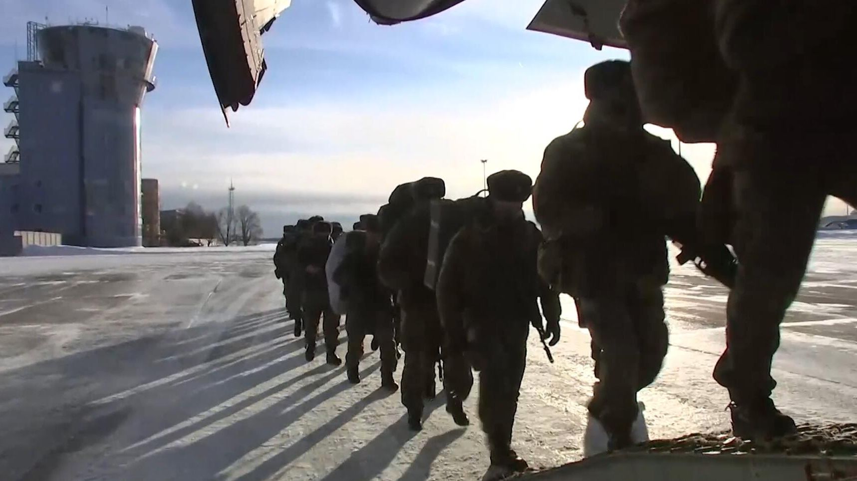 Военнослужащие из состава миротворческих сил ОДКБ Военнослужащие из состава миротворческих сил ОДКБ - РИА Новости, 1920, 16.01.2022