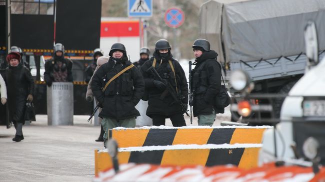 Подразделения полиции у резиденции президента Казахстана Акорда в Нур-Султане