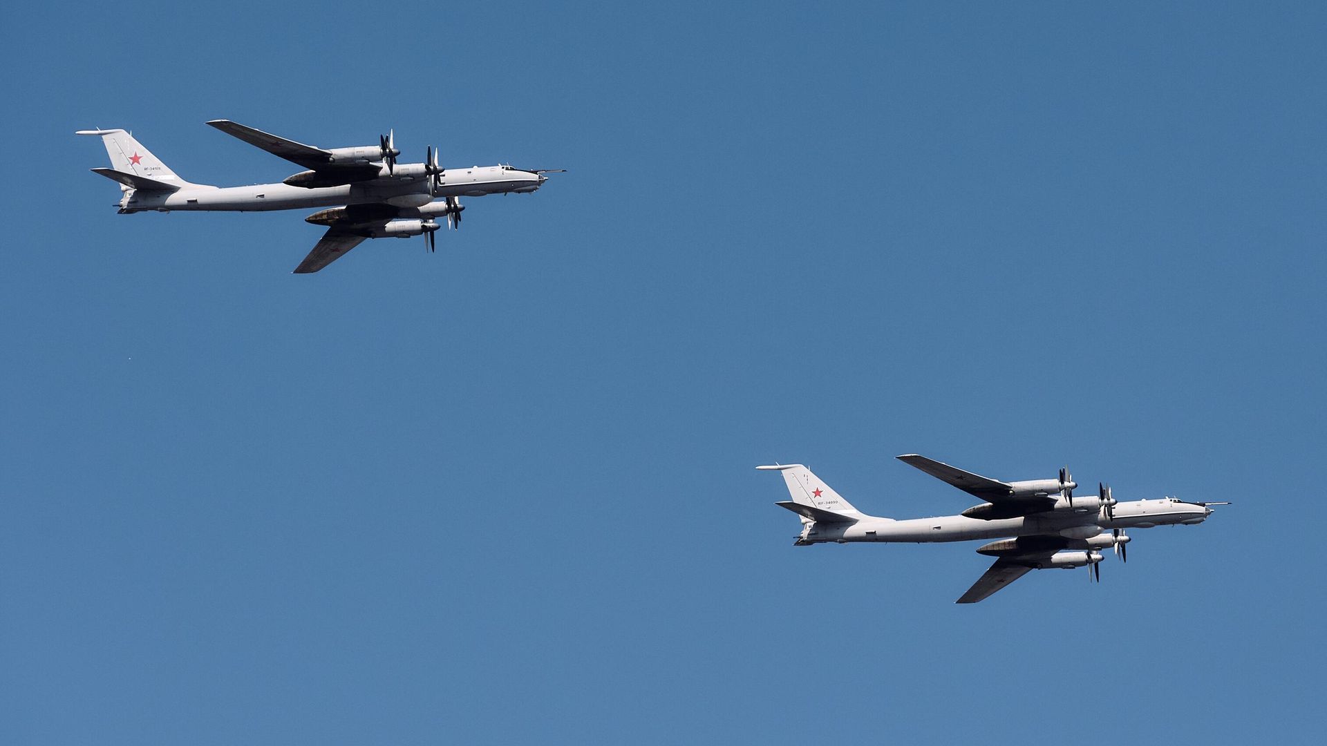 Противолодочные самолеты Ту-142 Противолодочные самолеты Ту-142 - РИА Новости, 1920, 09.01.2022