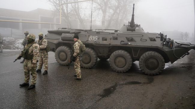 Военные в Казахстане
