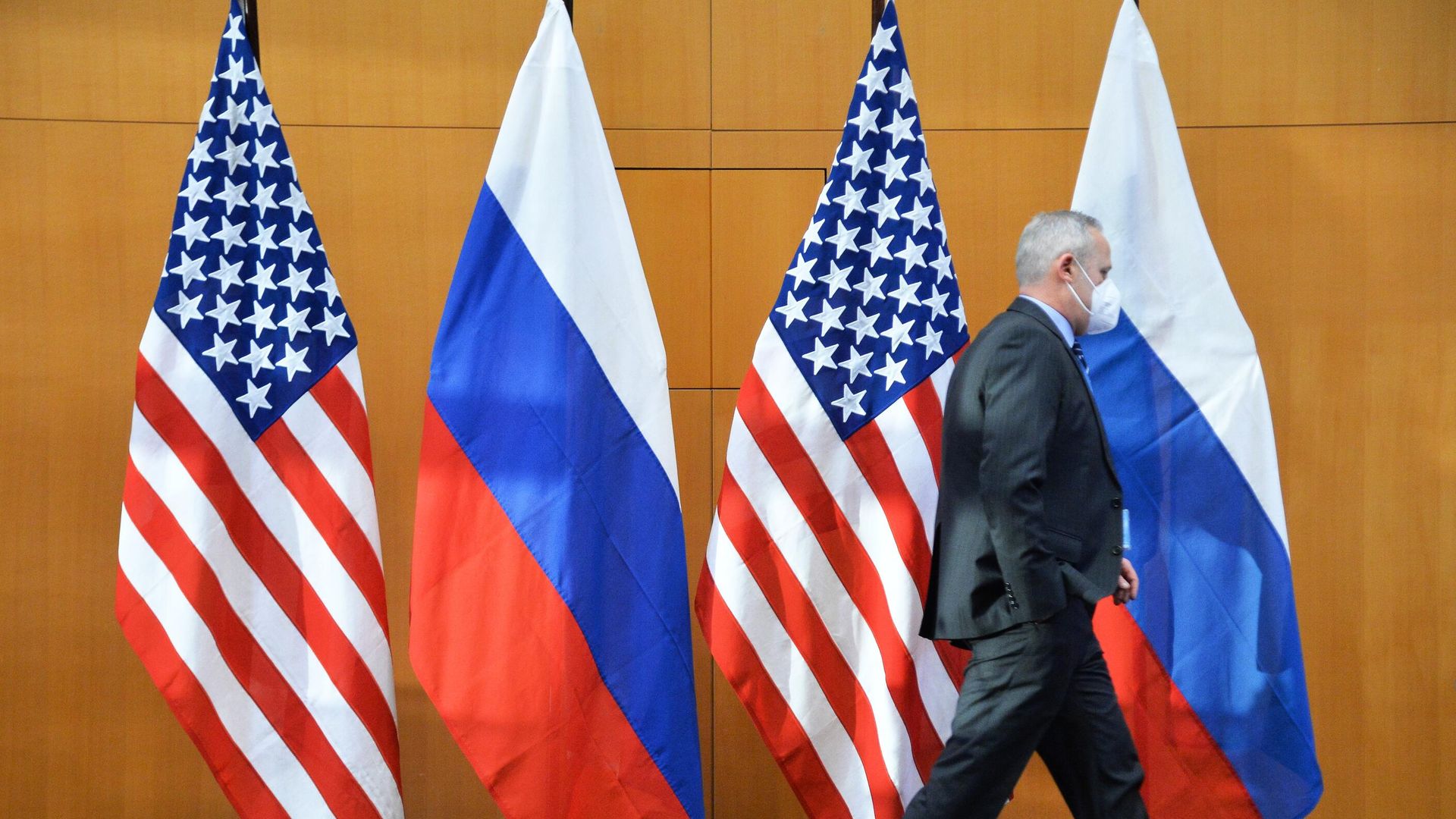 Флаги России и США - РИА Новости, 1920, 21.04.2022
