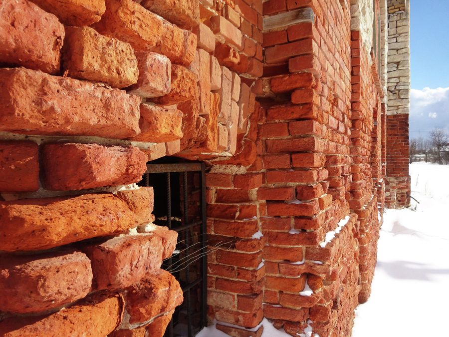 Конный двор, кирпичи Конный двор, кирпичи