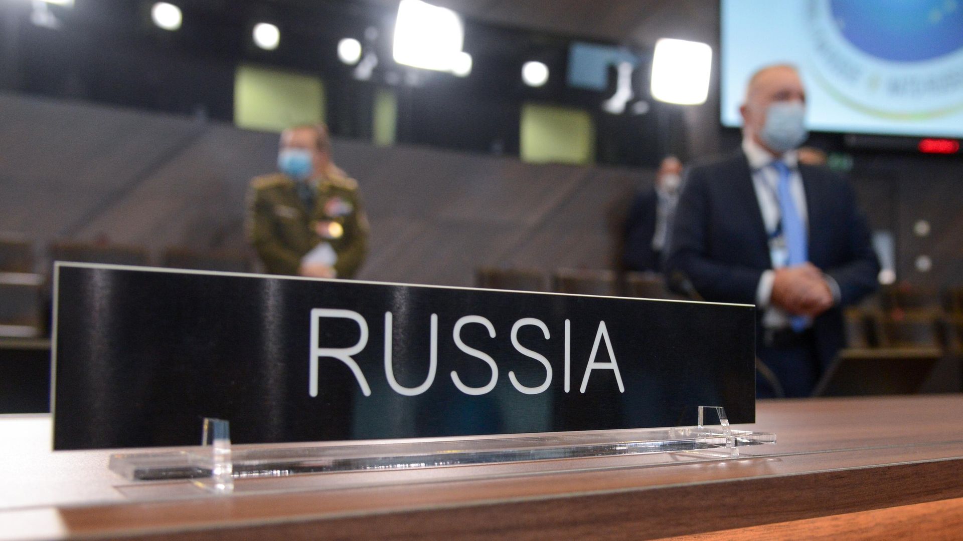 Табличка на столе делегации России перед началом заседания Совета Россия - НАТО в Брюсселе Табличка на столе делегации России перед началом заседания Совета Россия - НАТО в Брюсселе - РИА Новости, 1920, 13.01.2022