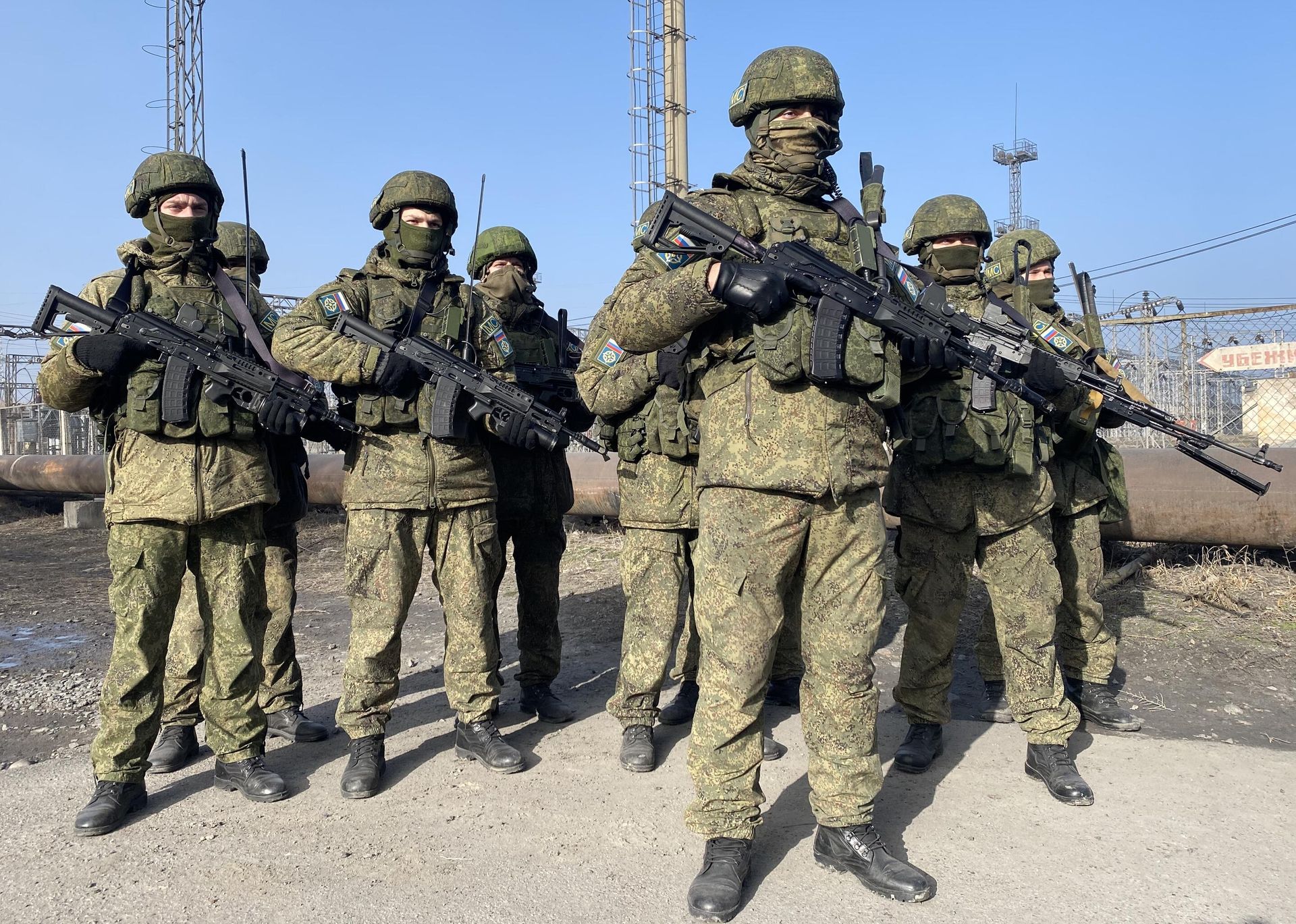 Военнослужащие из состава российского контингента миротворческих сил ОДКБ, охраняющие территорию ТЭЦ-3 в Алма-Ате Военнослужащие из состава российского контингента миротворческих сил ОДКБ, охраняющие территорию ТЭЦ-3 в Алма-Ате - РИА Новости, 1920, 25.01.2022