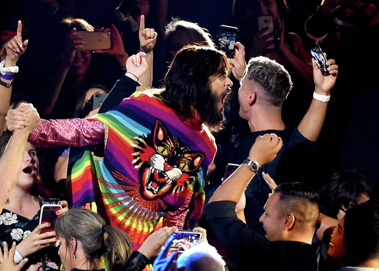 Солист группы Thirty seconds to Mars Джаред Лето на музыкальном фестивале iHeartRadio в Лас-Вегасе Солист группы Thirty seconds to Mars Джаред Лето на музыкальном фестивале iHeartRadio в Лас-Вегасе
