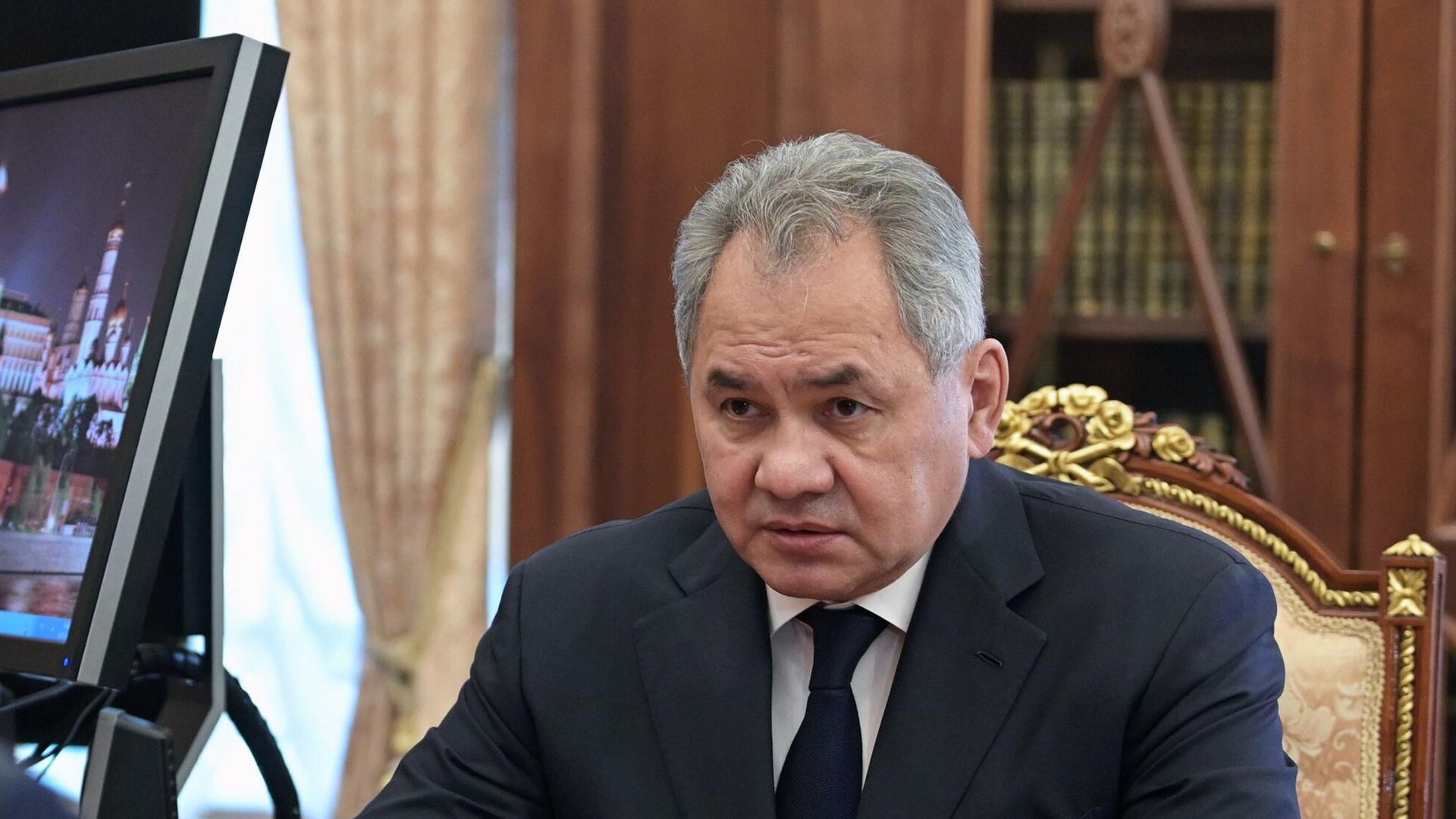 Президент РФ Владимир Путин и министр обороны РФ Сергей Шойгу во время встречи Президент РФ Владимир Путин и министр обороны РФ Сергей Шойгу во время встречи - РИА Новости, 1920, 13.01.2022