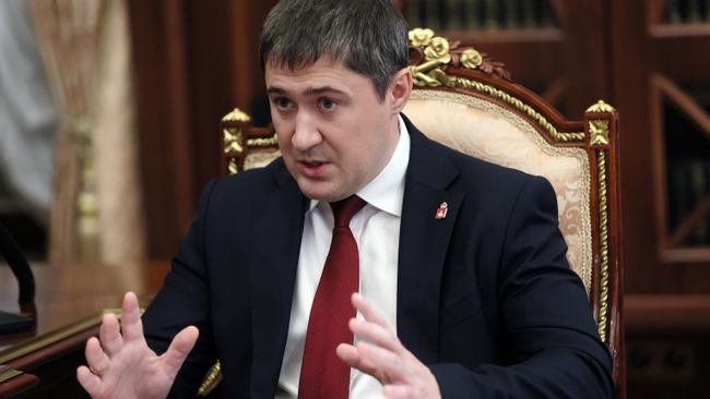 Губернатор Пермского края Дмитрий Махонин во время встречи с президентом РФ Владимиром Путиным