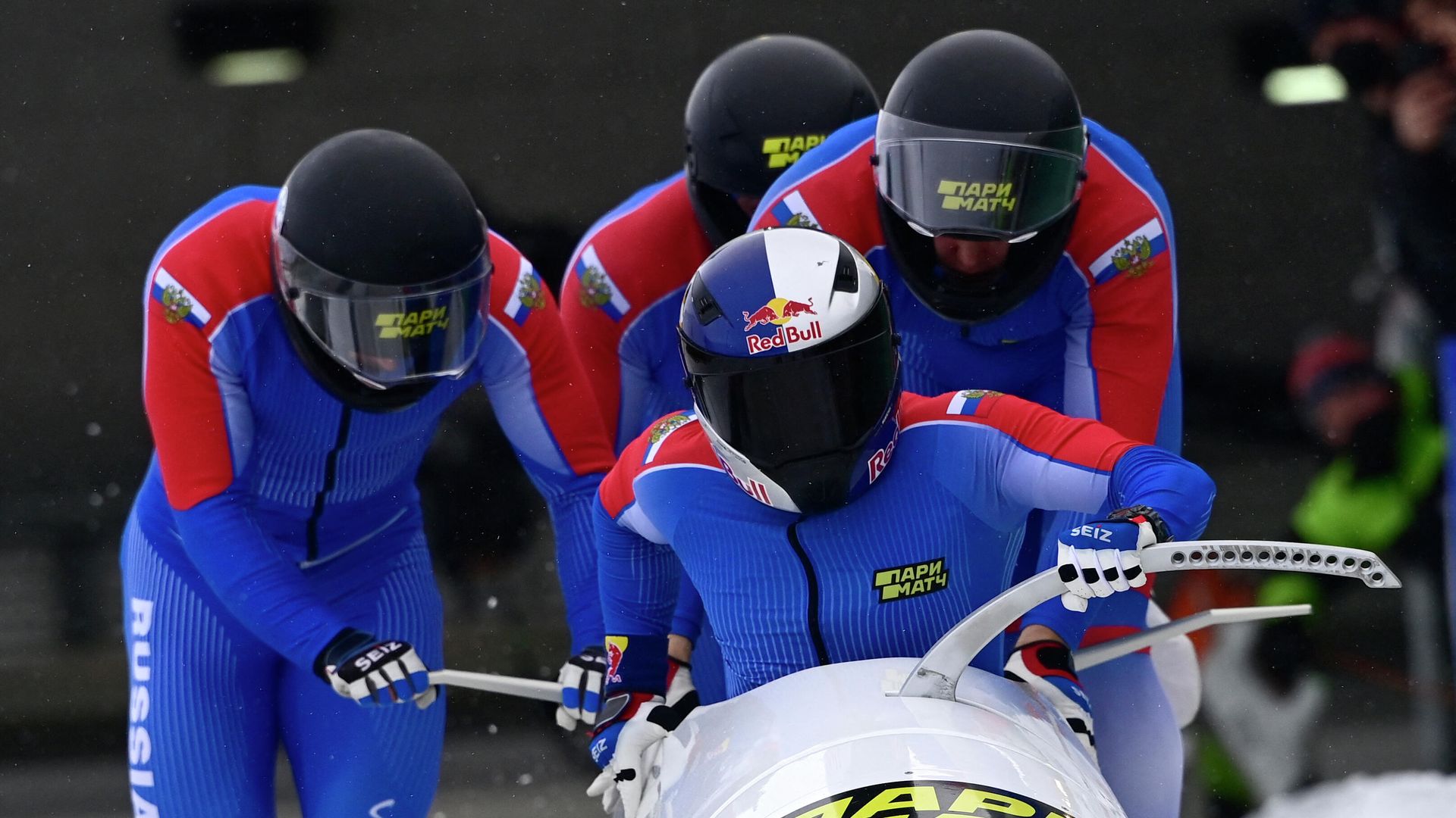 Russia's Rostislav Gaitiukevich, Mikhail Mordasov, Pavel Travkin and Aleksei Laptev take the start of the 4-man bobsleigh race of the IBSF Bob & Skeleton World Cup in Winterberg, western Germany on January 9, 2022. (Photo by Ina FASSBENDER / AFP) Russia's Rostislav Gaitiukevich, Mikhail Mordasov, Pavel Travkin and Aleksei Laptev take the start of the 4-man bobsleigh race of the IBSF Bob & Skeleton World Cup in Winterberg, western Germany on January 9, 2022. (Photo by Ina FASSBENDER / AFP) - РИА Новости, 1920, 16.01.2022