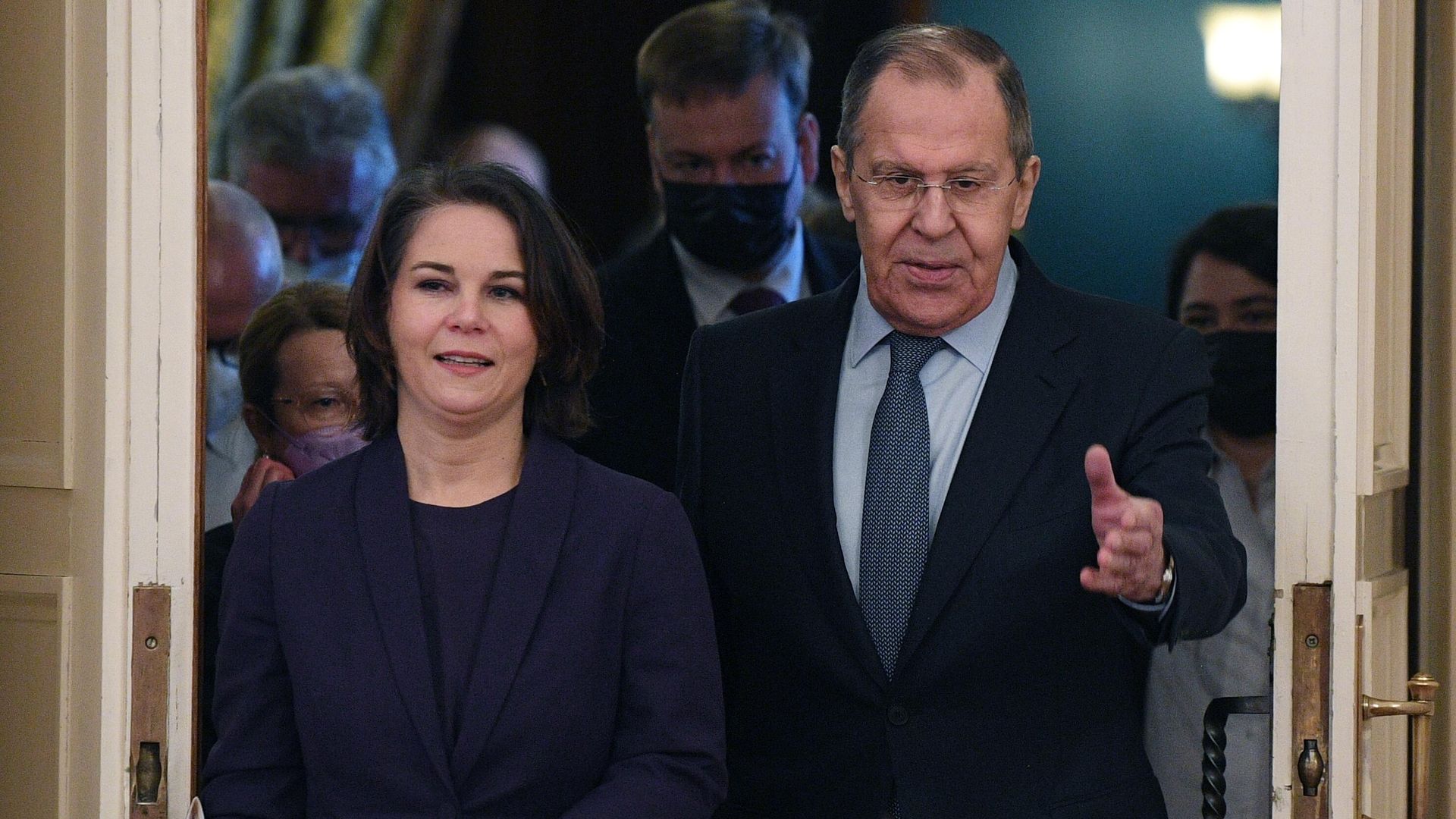 Министр иностранных дел РФ Сергей Лавров и министр иностранных дел Германии Анналена Бербок во время встречи в Доме приемов МИД России. 18 января 2022 Министр иностранных дел РФ Сергей Лавров и министр иностранных дел Германии Анналена Бербок во время встречи в Доме приемов МИД России. 18 января 2022 - РИА Новости, 1920, 18.01.2022