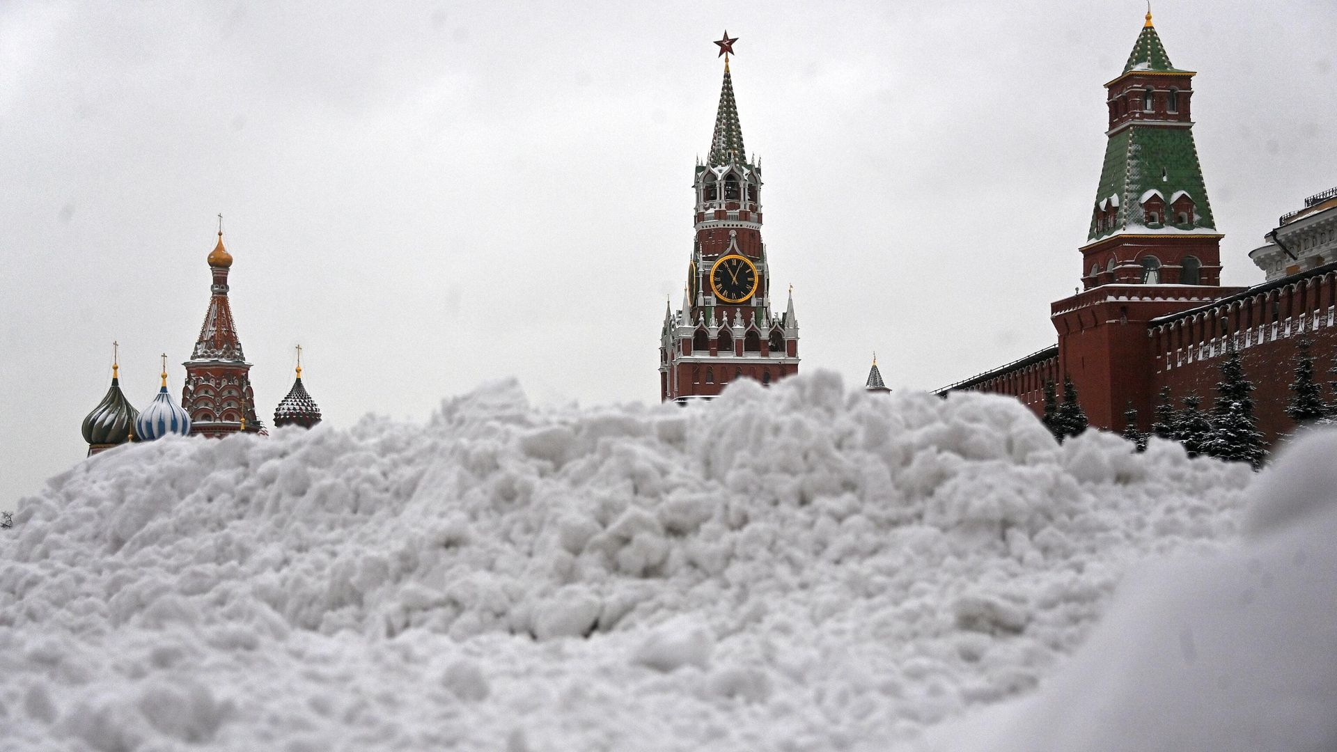 Снег на Красной площади в Москве Снег на Красной площади в Москве - РИА Новости, 1920, 22.01.2022