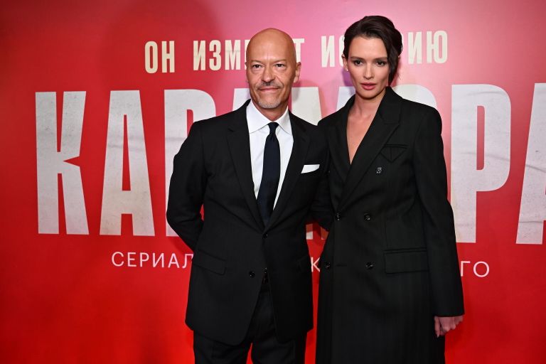 Режиссер Федор Бондарчук и актриса Паулина Андреева на премьере сериала режиссера Данилы Козловского Карамора в кинотеатре КАРО 11 Октябрь Режиссер Федор Бондарчук и актриса Паулина Андреева на премьере сериала режиссера Данилы Козловского Карамора в кинотеатре КАРО 11 Октябрь