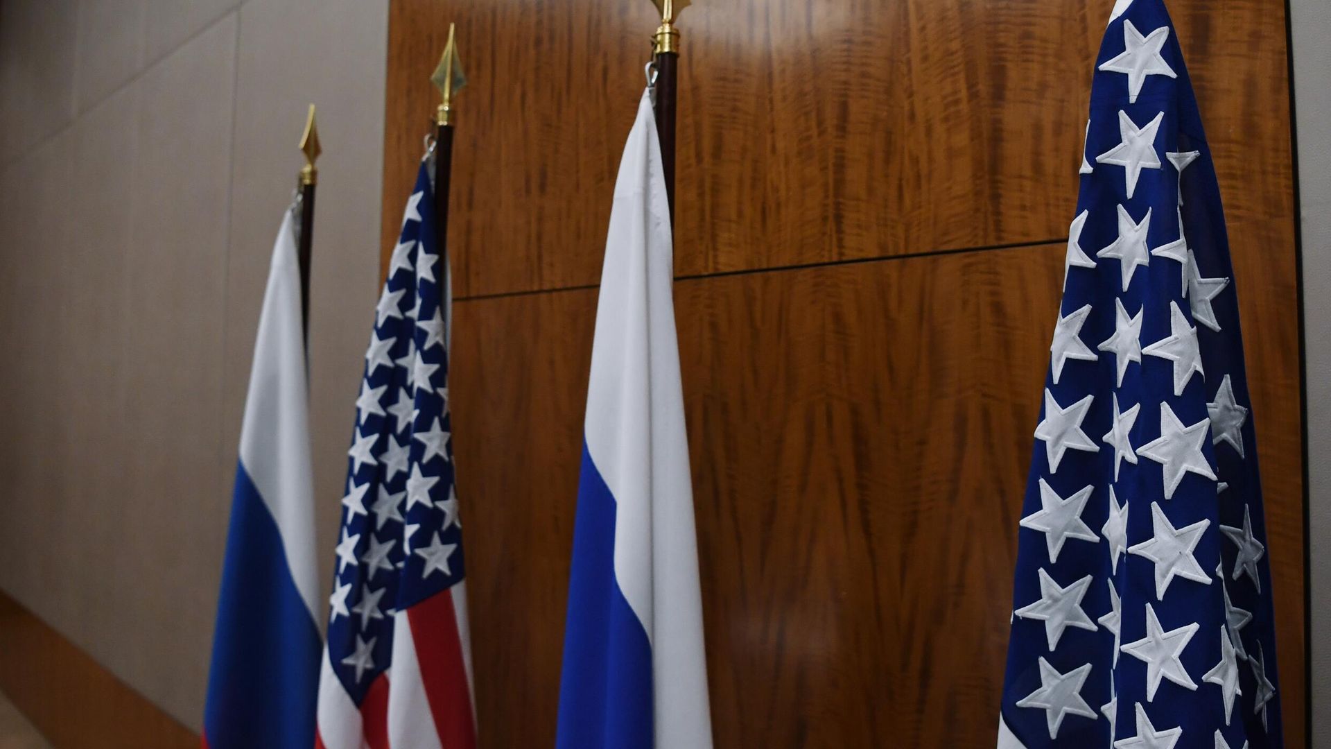 Флаги России и США Флаги России и США - РИА Новости, 1920, 21.01.2022
