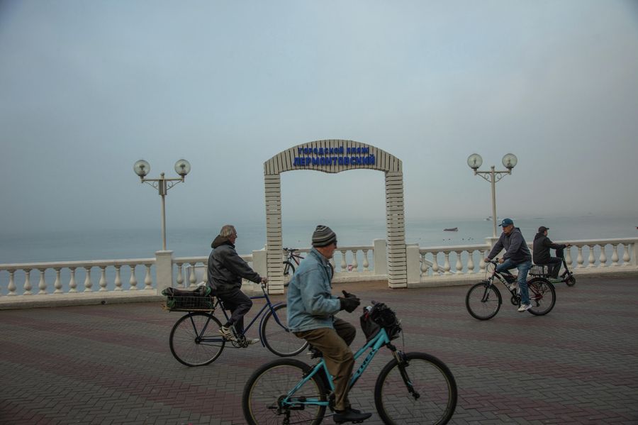 Набережная Геленджика в несезон Набережная Геленджика в несезон