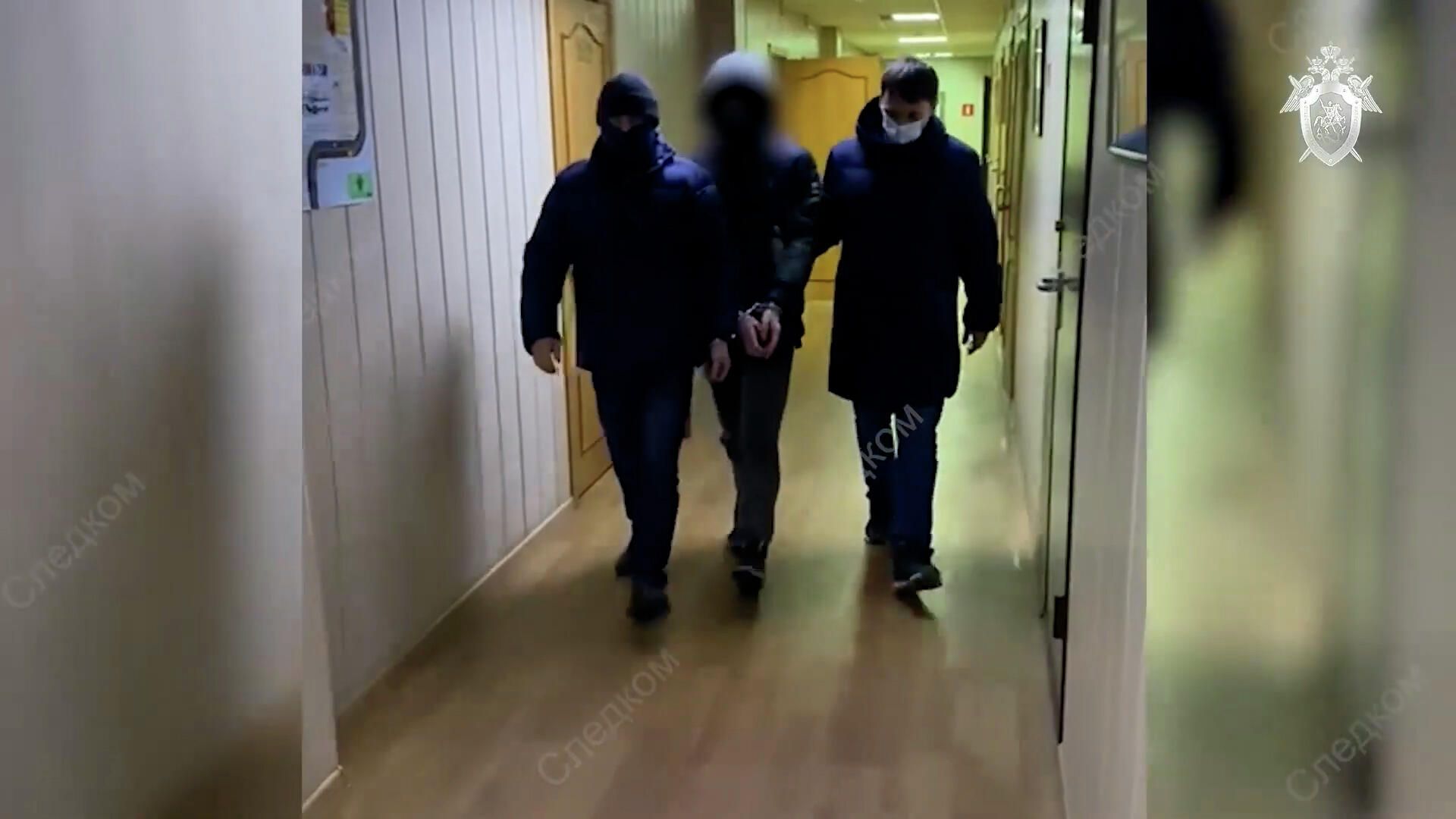Задержание причастных к распространению ложных сообщений о минировании школ. Кадры СК РФ Задержание причастных к распространению ложных сообщений о минировании школ. Кадры СК РФ - РИА Новости, 1920, 24.01.2022