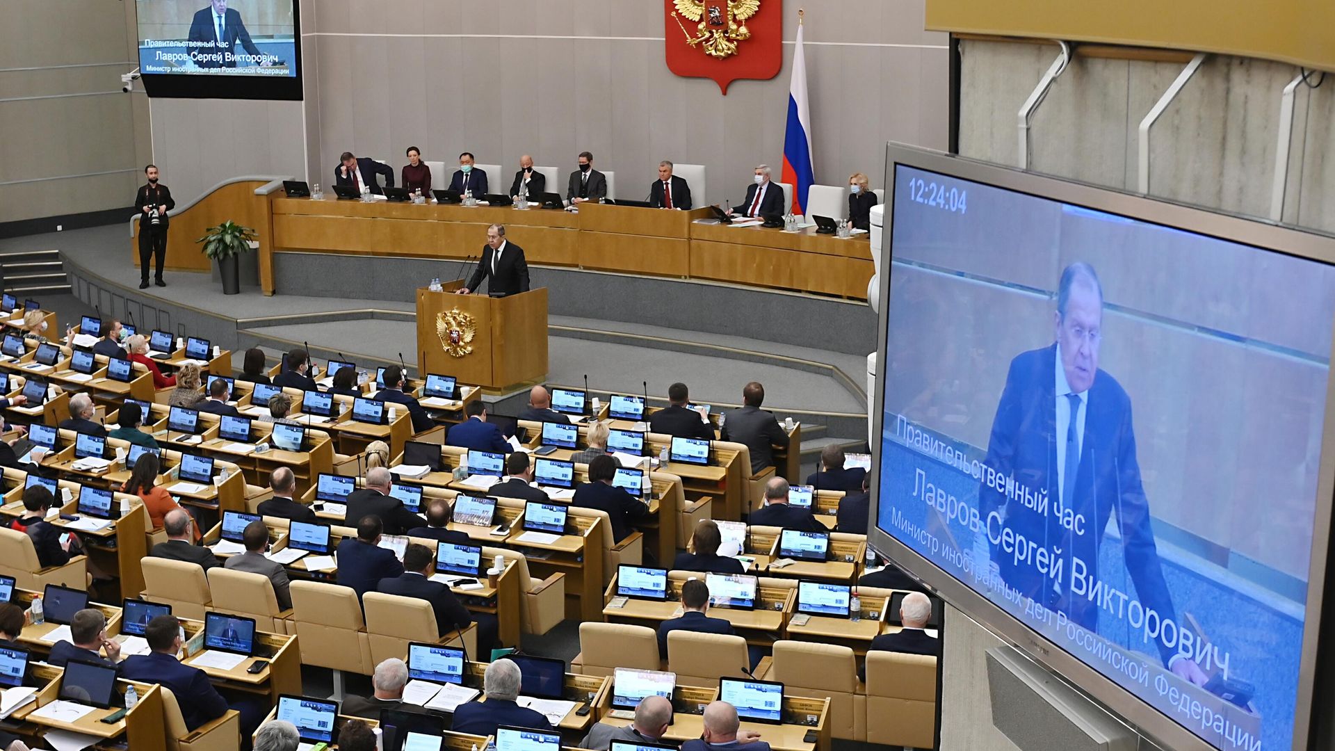 Министр иностранных дел РФ Сергей Лавров выступает в ходе правительственного часа на пленарном заседании Государственной думы РФ - РИА Новости, 1920, 26.01.2022