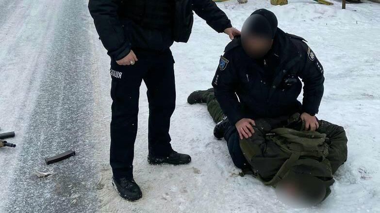 Задержание подозреваемого в расстреле сослуживцев в Днепре Задержание подозреваемого в расстреле сослуживцев в Днепре - РИА Новости, 1920, 27.01.2022