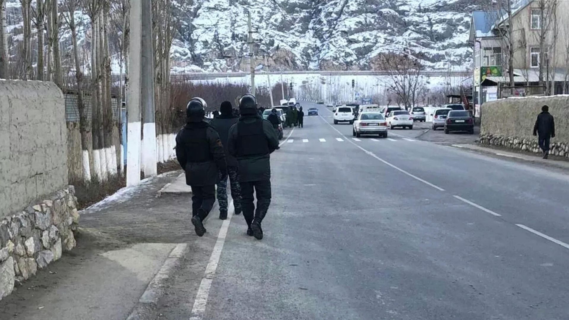 Военнослужащие на границе Киргизии и Таджикистана Военнослужащие на границе Киргизии и Таджикистана - РИА Новости, 1920, 27.01.2022