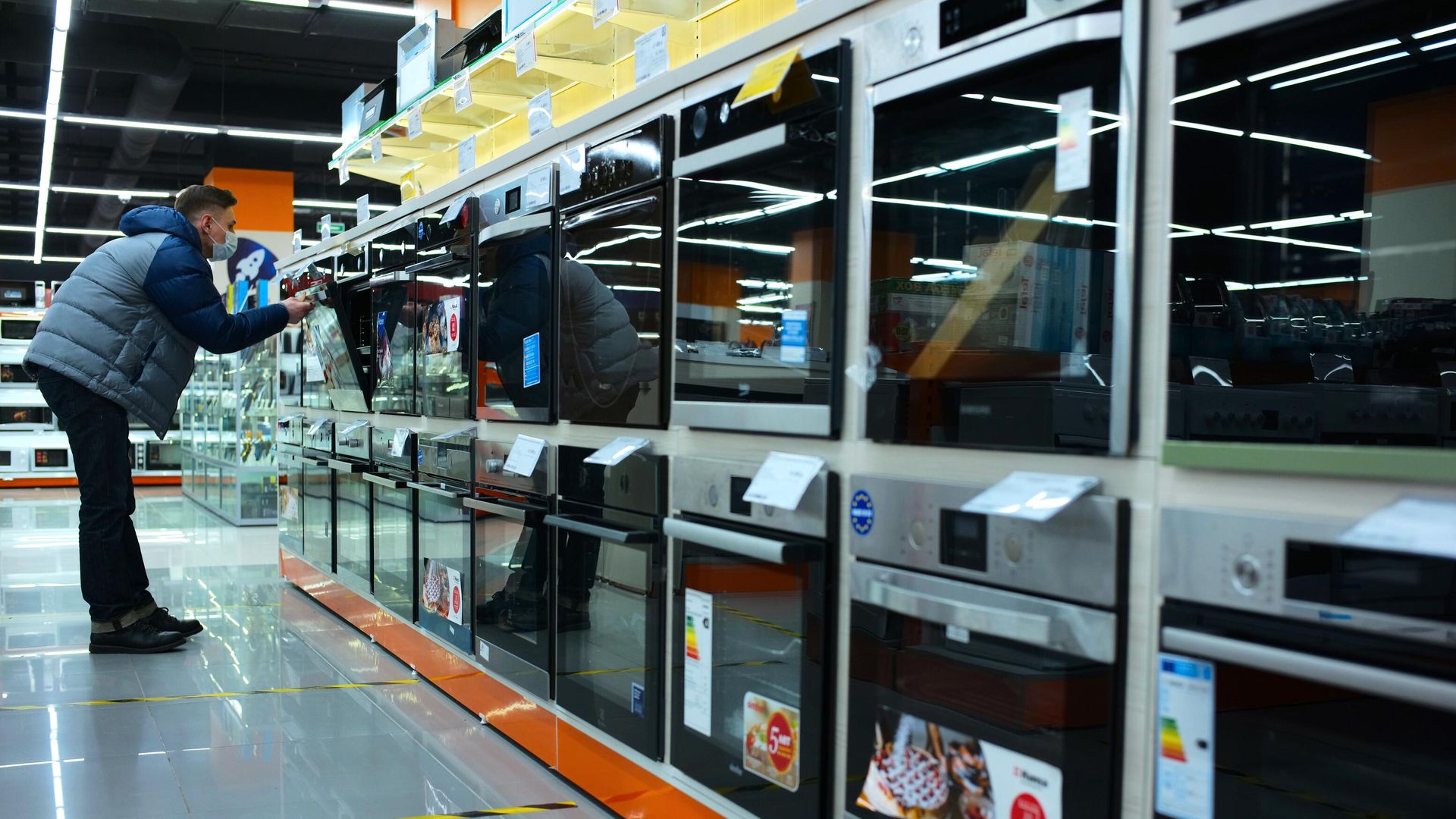 Продажа бытовой техники в магазине Продажа бытовой техники в магазине - РИА Новости, 1920, 28.02.2022