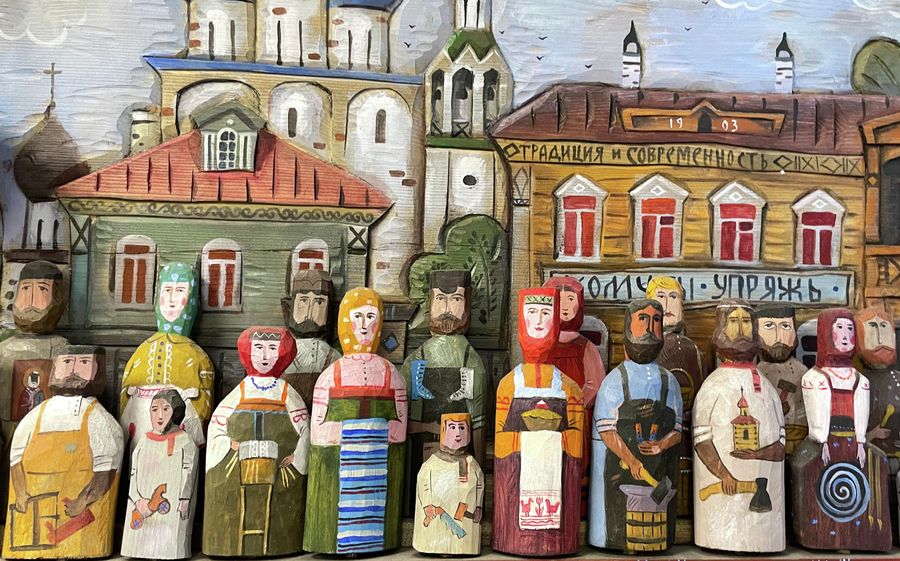 Ассортимент одного из сувенирных магазинов Вологды Ассортимент одного из сувенирных магазинов Вологды
