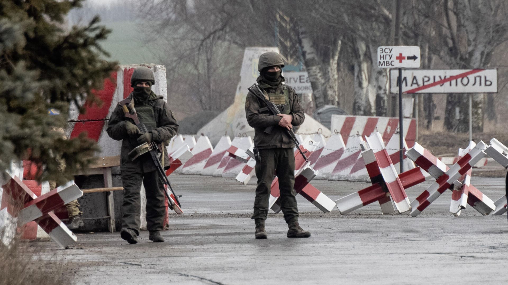 Украинские военнослужащие на блокпосту в Мариуполе Украинские военнослужащие на блокпосту в Мариуполе - РИА Новости, 1920, 06.03.2022