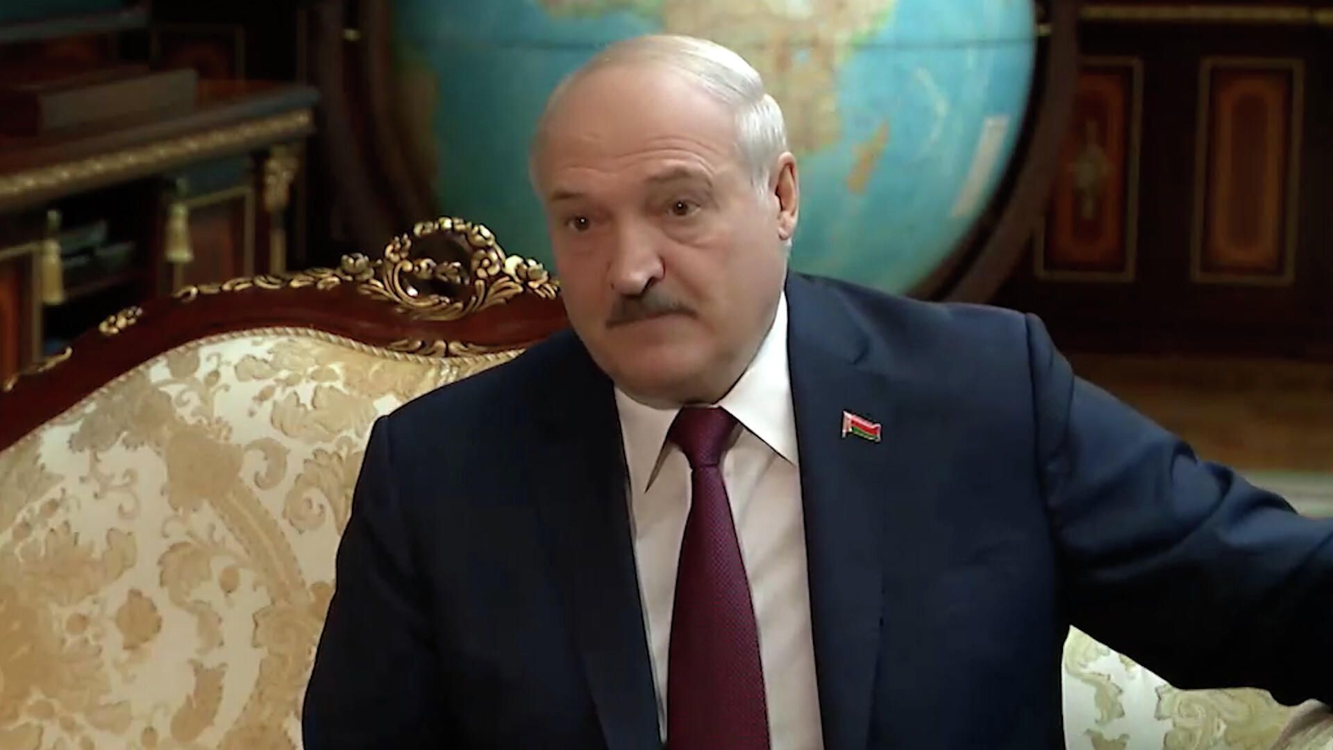 Лукашенко рассказал о целях совместных учений с Россией Лукашенко рассказал о целях совместных учений с Россией - РИА Новости, 1920, 03.02.2022