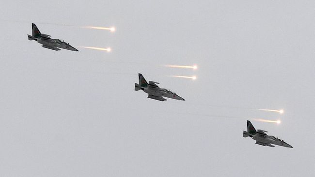 Самолеты Су-25 Вооруженных сил Союзного государства России и Белоруссии во время учений на полигоне Брестский