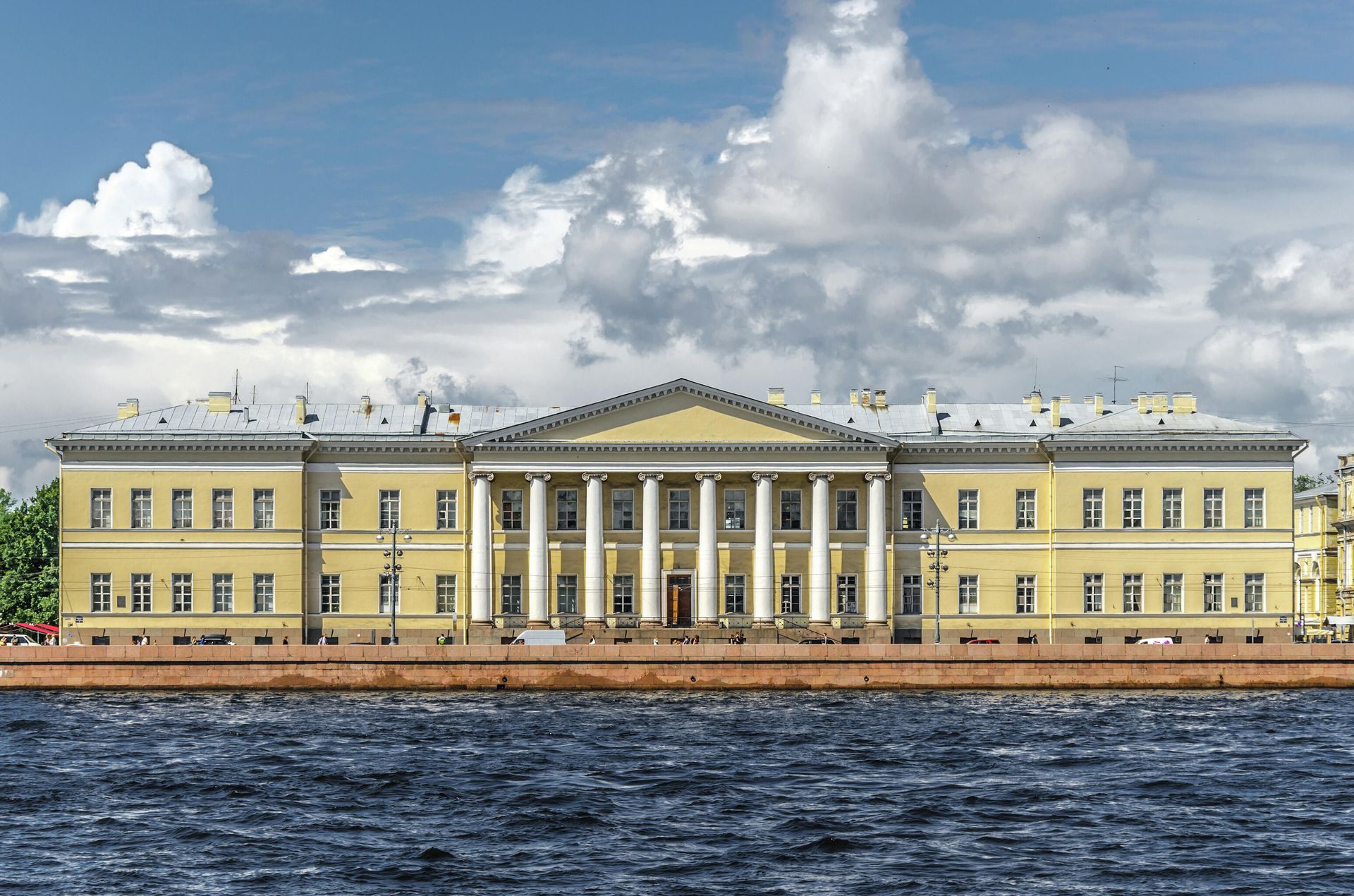 Здание Петербургской академии наук на Васильевском острове Здание Петербургской академии наук на Васильевском острове - РИА Новости, 1920, 07.02.2022