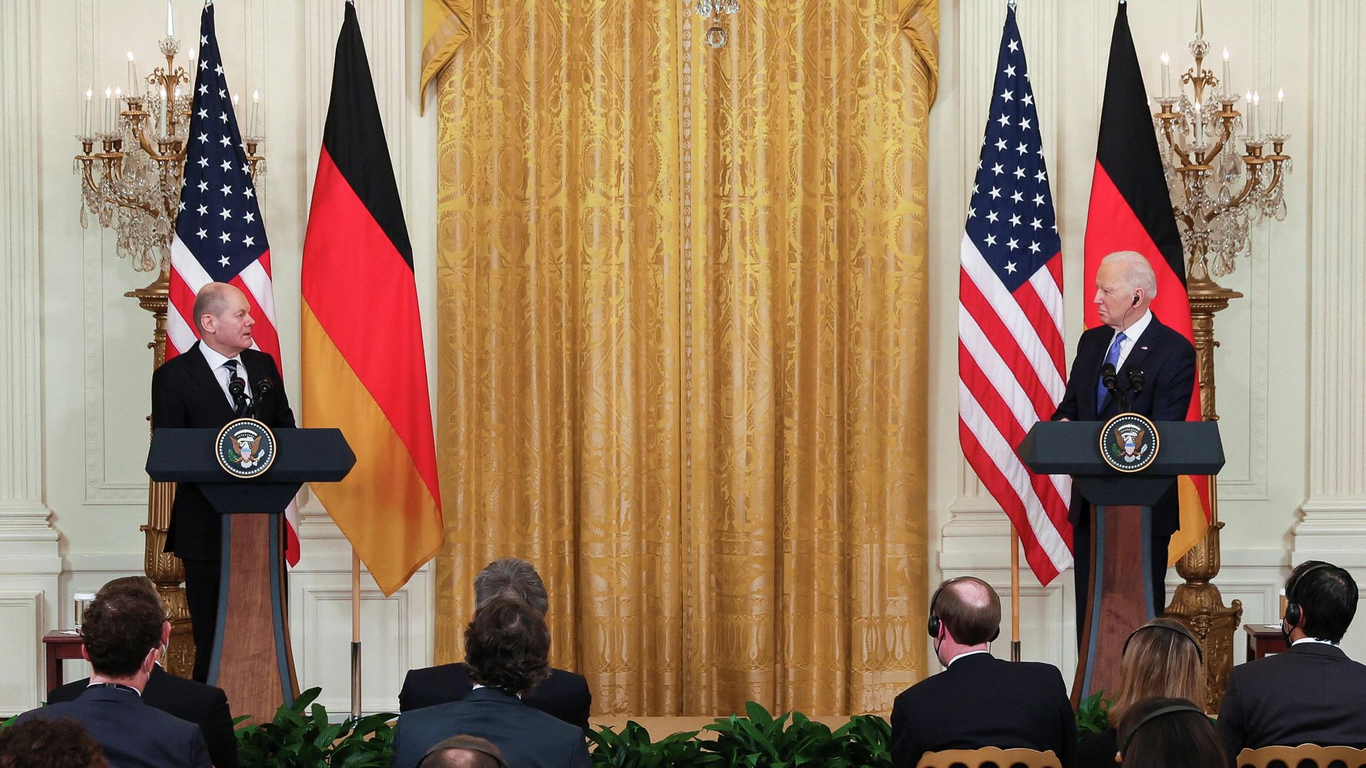 Президент США Джо Байден и канцлер Германии Олаф Шольц Президент США Джо Байден и канцлер Германии Олаф Шольц - РИА Новости, 1920, 17.02.2022
