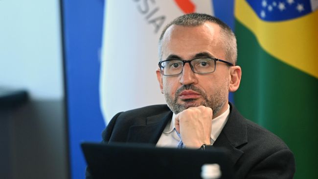 Канадцы устали от попрошайничества киевского режима, заявил посол