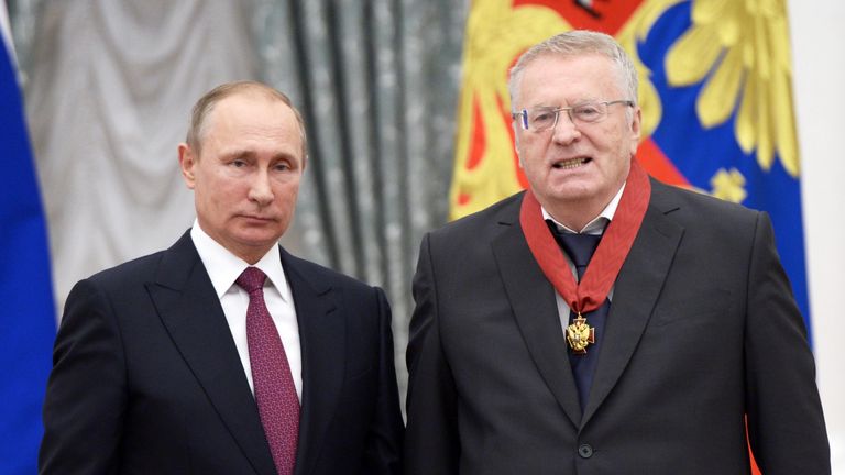 Президент РФ Владимир Путин и руководитель фракции политической партии ЛДПР Владимир Жириновский на церемонии вручения государственных наград за выдающиеся достижения в Екатерининском зале Кремля