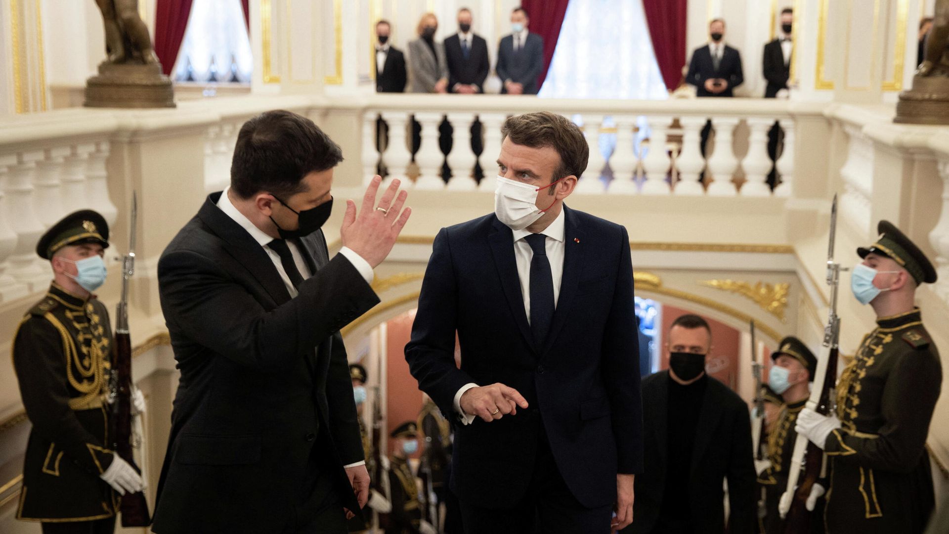 Президент Украины Владимир Зеленский и президент Франции Эммануэль Макрон во время встречи в Киеве Президент Украины Владимир Зеленский и президент Франции Эммануэль Макрон во время встречи в Киеве - РИА Новости, 1920, 11.02.2022