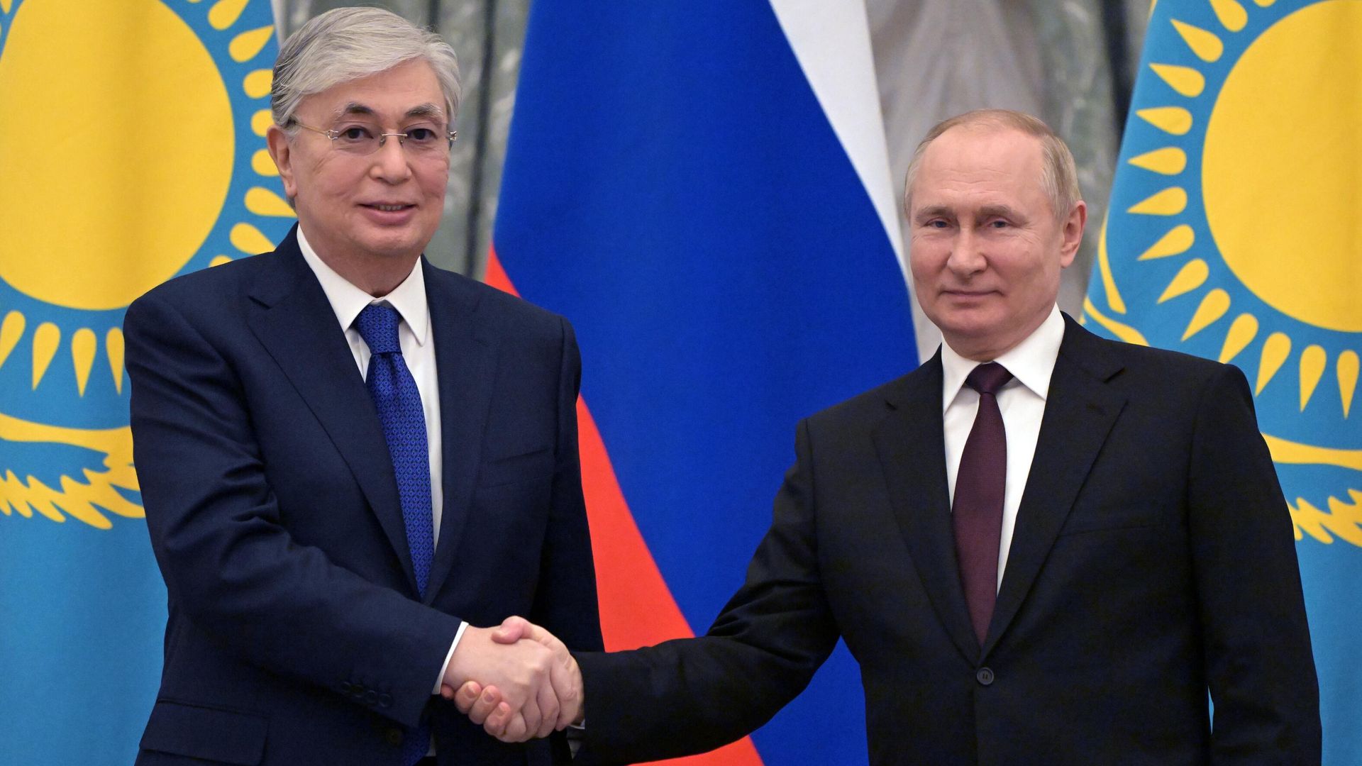 Президент России Владимир Путин и президент Казахстана Касым-Жомарт Токаев Президент России Владимир Путин и президент Казахстана Касым-Жомарт Токаев - РИА Новости, 1920, 21.06.2022