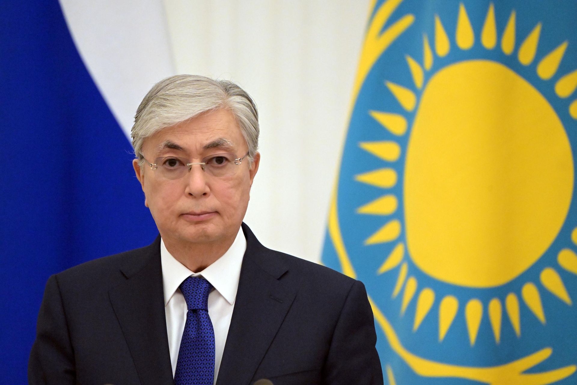 Президент Казахстана Касым-Жомарт Токаев во время пресс-конференции по итогам переговоров с президентом РФ Владимиром Путиным в Кремле - РИА Новости, 1920, 15.04.2022