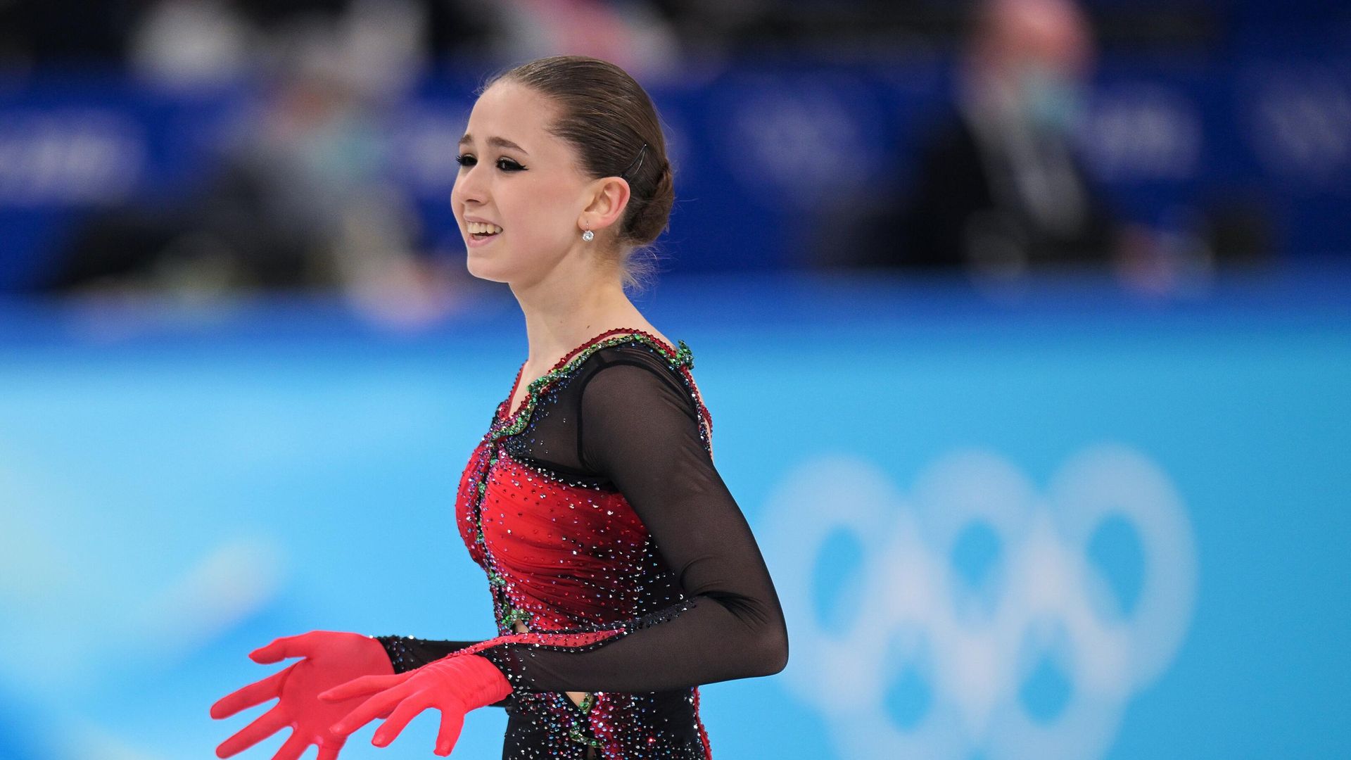 Камила Валиева выступает с произвольной программой в женском одиночном катании командных соревнований по фигурному катанию на XXIV зимних Олимпийских играх в Пекине Камила Валиева выступает с произвольной программой в женском одиночном катании командных соревнований по фигурному катанию на XXIV зимних Олимпийских играх в Пекине - РИА Новости, 1920, 11.02.2022