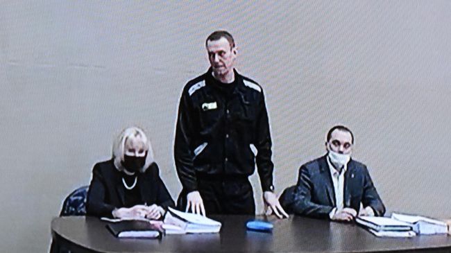 Алексей Навальный во время выездного заседания Лефортовского суда Москвы в исправительной колонии №2