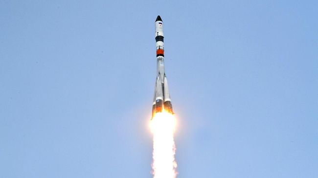 Запуск ракеты-носителя Союз-2.1а с грузовым кораблем Прогресс МС-19 со стартового комплекса космодрома Байконур Запуск ракеты-носителя Союз-2.1а с грузовым кораблем Прогресс МС-19 со стартового комплекса космодрома Байконур