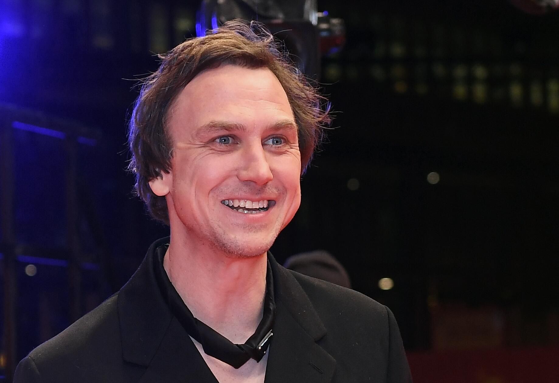 Актер Ларс Айдингер на красной дорожке премьеры фильма Моя младшая сестра (My Little Sister) режиссеров Стефани Шуат и Вероники Реймонд в рамках юбилейного 70-го Берлинского международного кинофестиваля Берлинале - 2020. Актер Ларс Айдингер на красной дорожке премьеры фильма Моя младшая сестра (My Little Sister) режиссеров Стефани Шуат и Вероники Реймонд в рамках юбилейного 70-го Берлинского международного кинофестиваля Берлинале - 2020. - РИА Новости, 1920, 16.02.2022