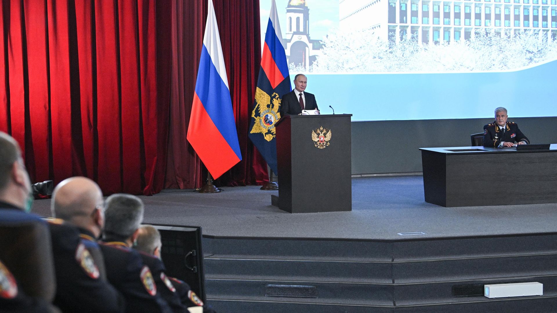 Президент России Владимир Путин выступает на ежегодном расширенном заседании коллегии МВД Президент России Владимир Путин выступает на ежегодном расширенном заседании коллегии МВД - РИА Новости, 1920, 17.02.2022