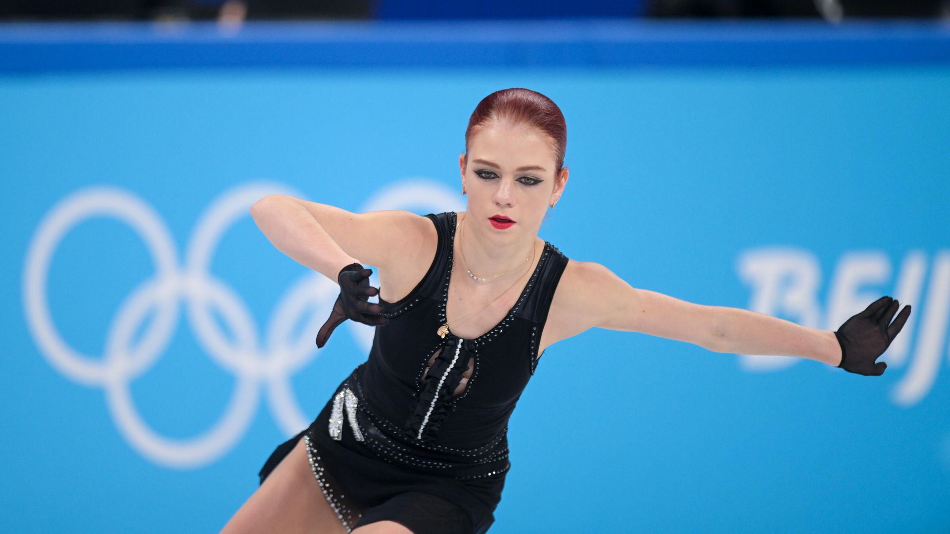 Российская спортсменка Александра Трусова выступает в произвольной программе женского одиночного катания Российская спортсменка Александра Трусова выступает в произвольной программе женского одиночного катания - РИА Новости, 1920, 20.02.2022