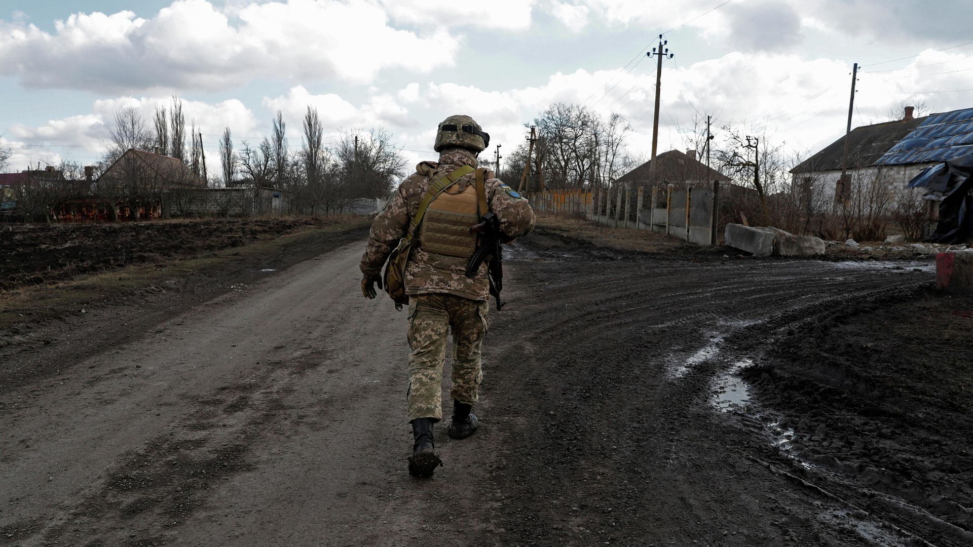 Украинские военнослужащие на линии соприкосновения в Донецкой области Украинские военнослужащие на линии соприкосновения в Донецкой области - РИА Новости, 1920, 20.02.2022