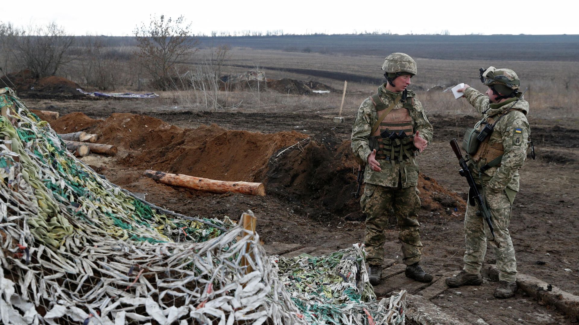 Украинские военнослужащие на линии соприкосновения в Донецкой области Украинские военнослужащие на линии соприкосновения в Донецкой области - РИА Новости, 1920, 13.03.2022