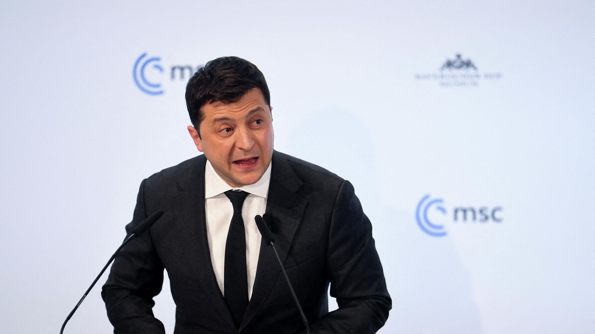 Президент Украины Владимир Зеленский выступает на Мюнхенской конференции по безопасности - РИА Новости, 1920, 19.02.2022