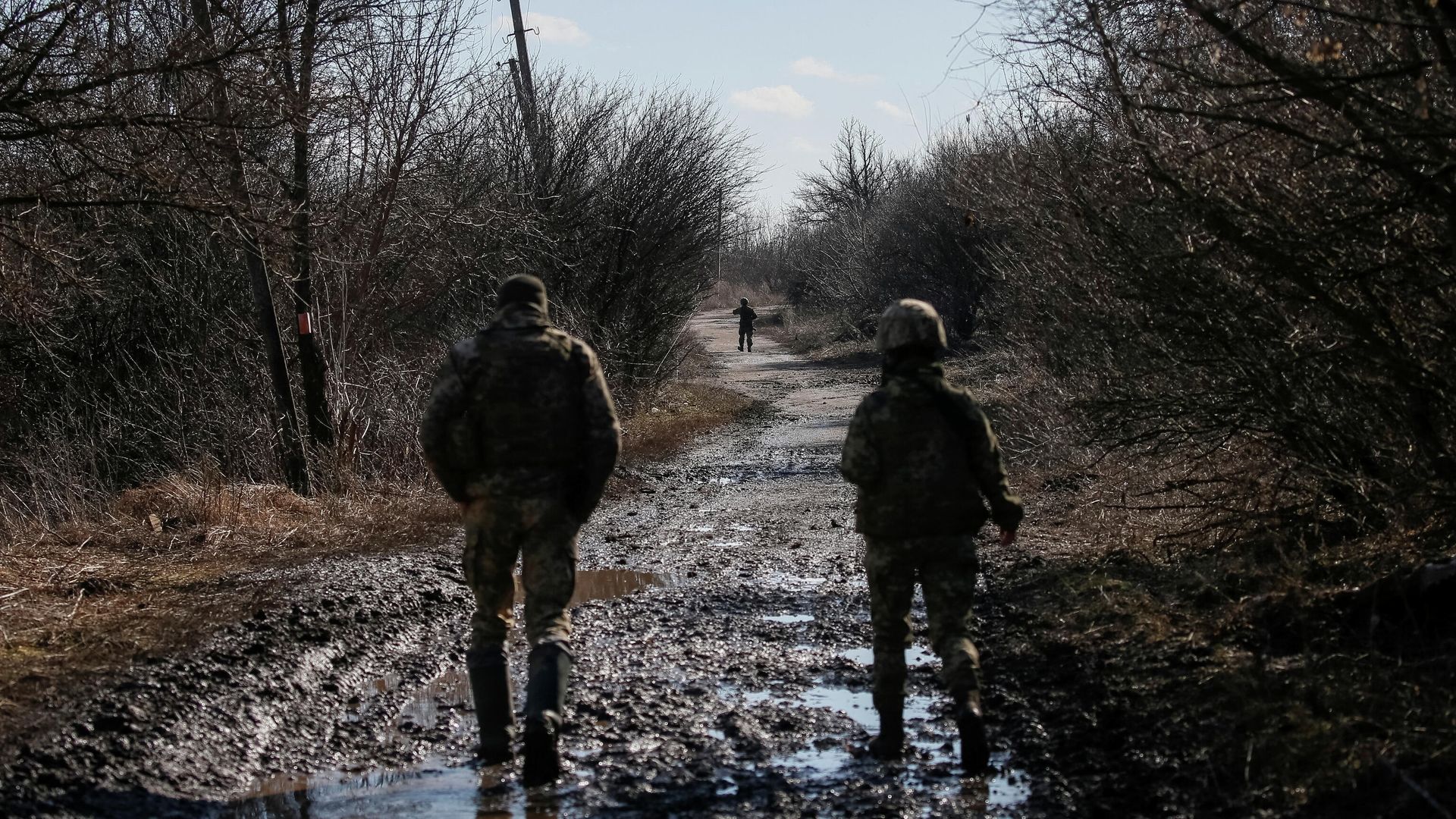 Украинские военнослужащие на линии соприкосновения в Донецкой области - РИА Новости, 1920, 20.02.2022