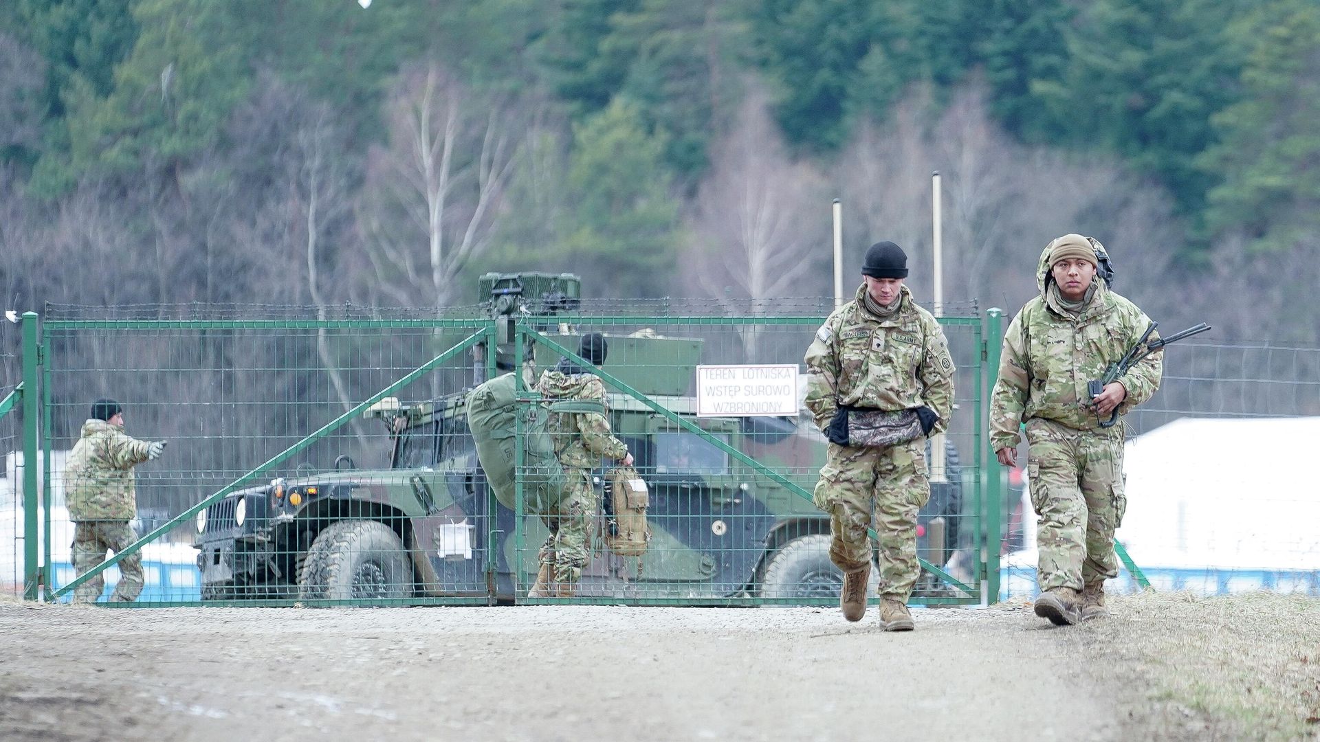 Военнослужащие армии США разбивают лагерь на польско-украинской границе. 21 февраля 2022 года Военнослужащие армии США разбивают лагерь на польско-украинской границе. 21 февраля 2022 года - РИА Новости, 1920, 17.03.2022