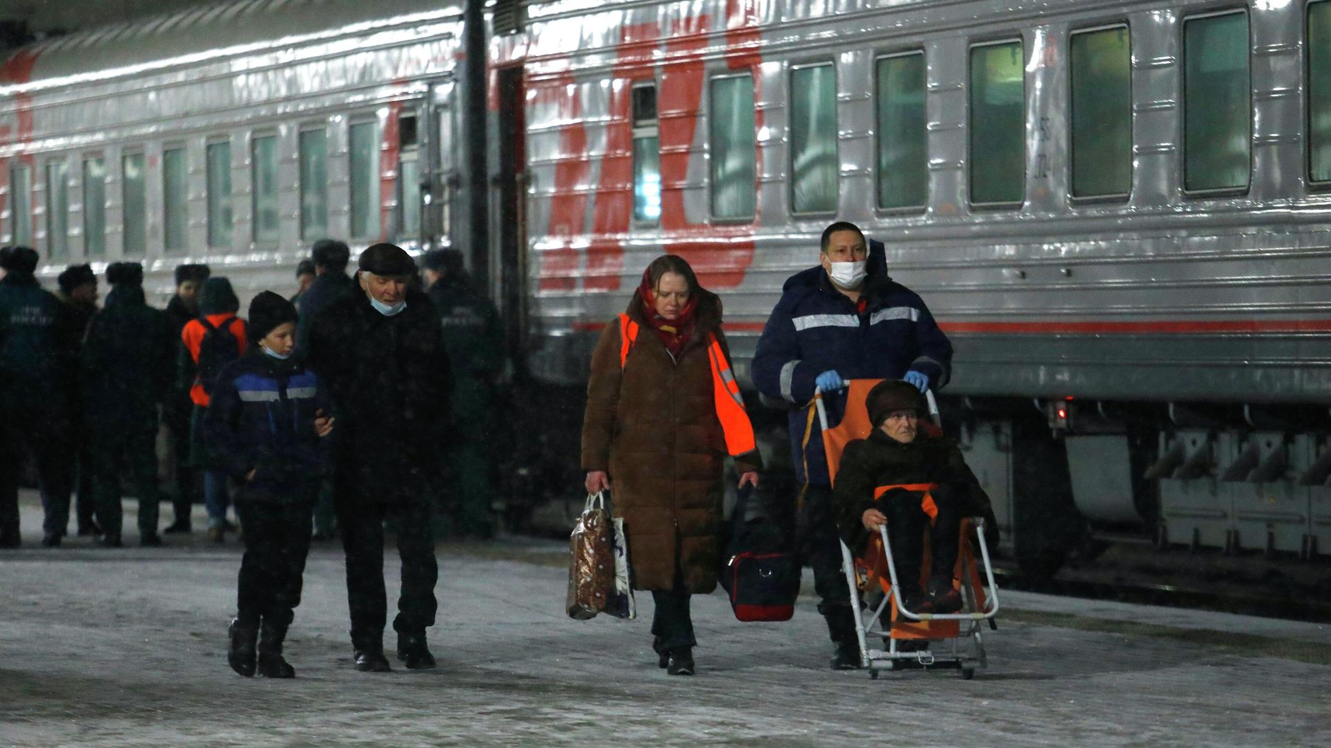 Жители Донецкой и Луганской народных республик Жители Донецкой и Луганской народных республик - РИА Новости, 1920, 01.04.2022